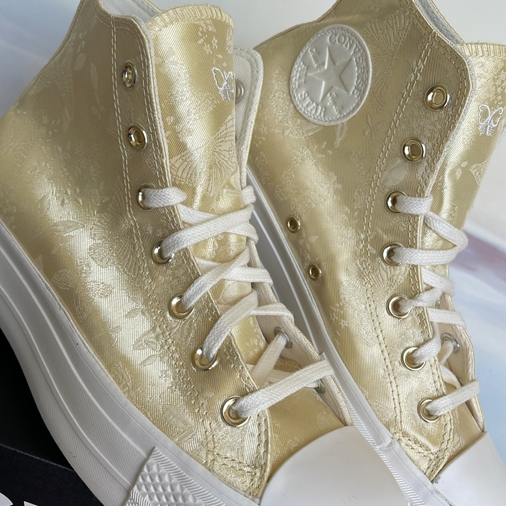 Converse WMNS CTAS A06829C
CTAS LIFT HI
LEMON DROP/VINTAGE WHITE/EGRET
Platforms - Picture 8 of 16